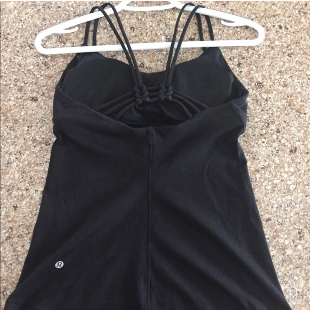 LULU LEMON BLACK TANK 🍋